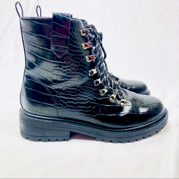 PrettyLittleThing Black Croc Hiker Boot - Picture 4 of 9